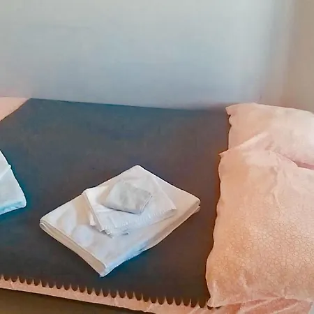Ella Apartment *